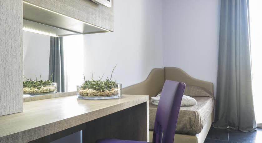 Le Dune Suite Hotel Porto Cesareo Bagian luar foto